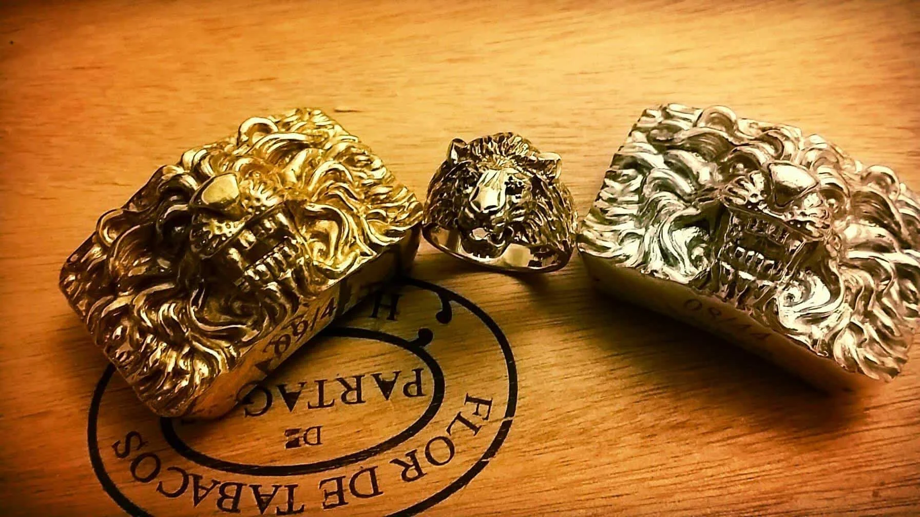 LIMITED EDITION-LION HEAD PENDANT Limited Edtion 44 pieces only